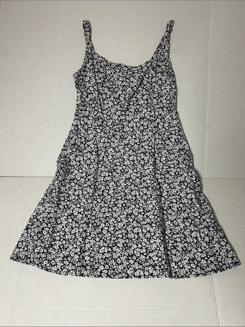 Old Navy Medium Navy & White Smocked Knit dress with pockets & adjustable straps